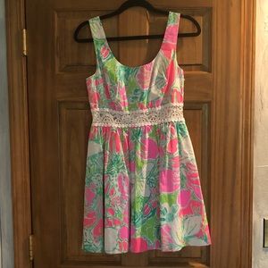 Lily Pulitzer shift dress Size 4